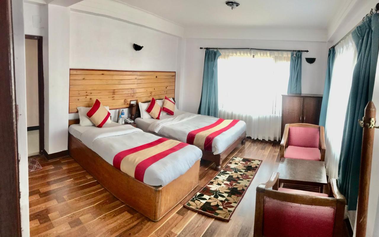 Mount Everest Hotel & Resort Nagarkot Exteriör bild
