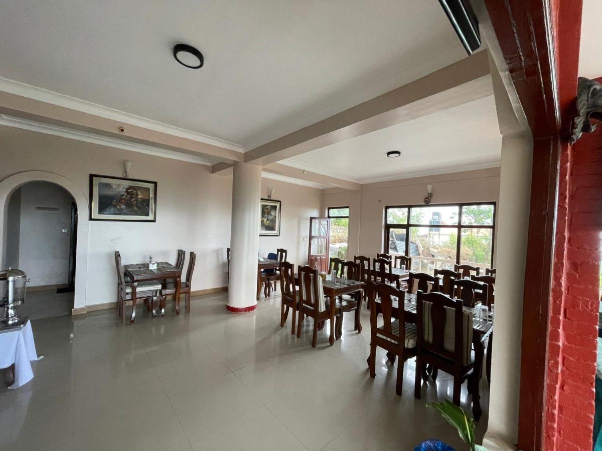 Mount Everest Hotel & Resort Nagarkot Exteriör bild