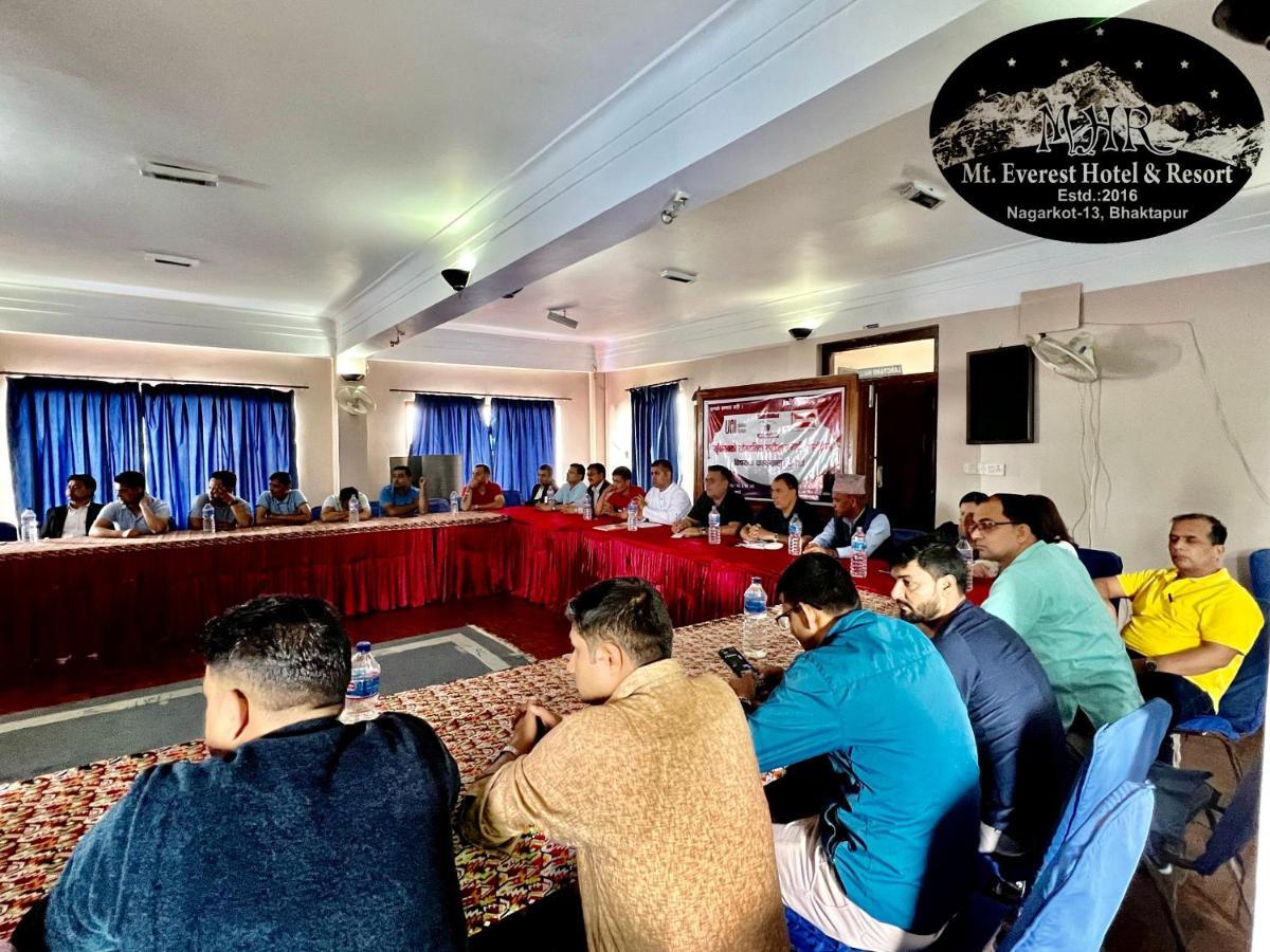 Mount Everest Hotel & Resort Nagarkot Exteriör bild