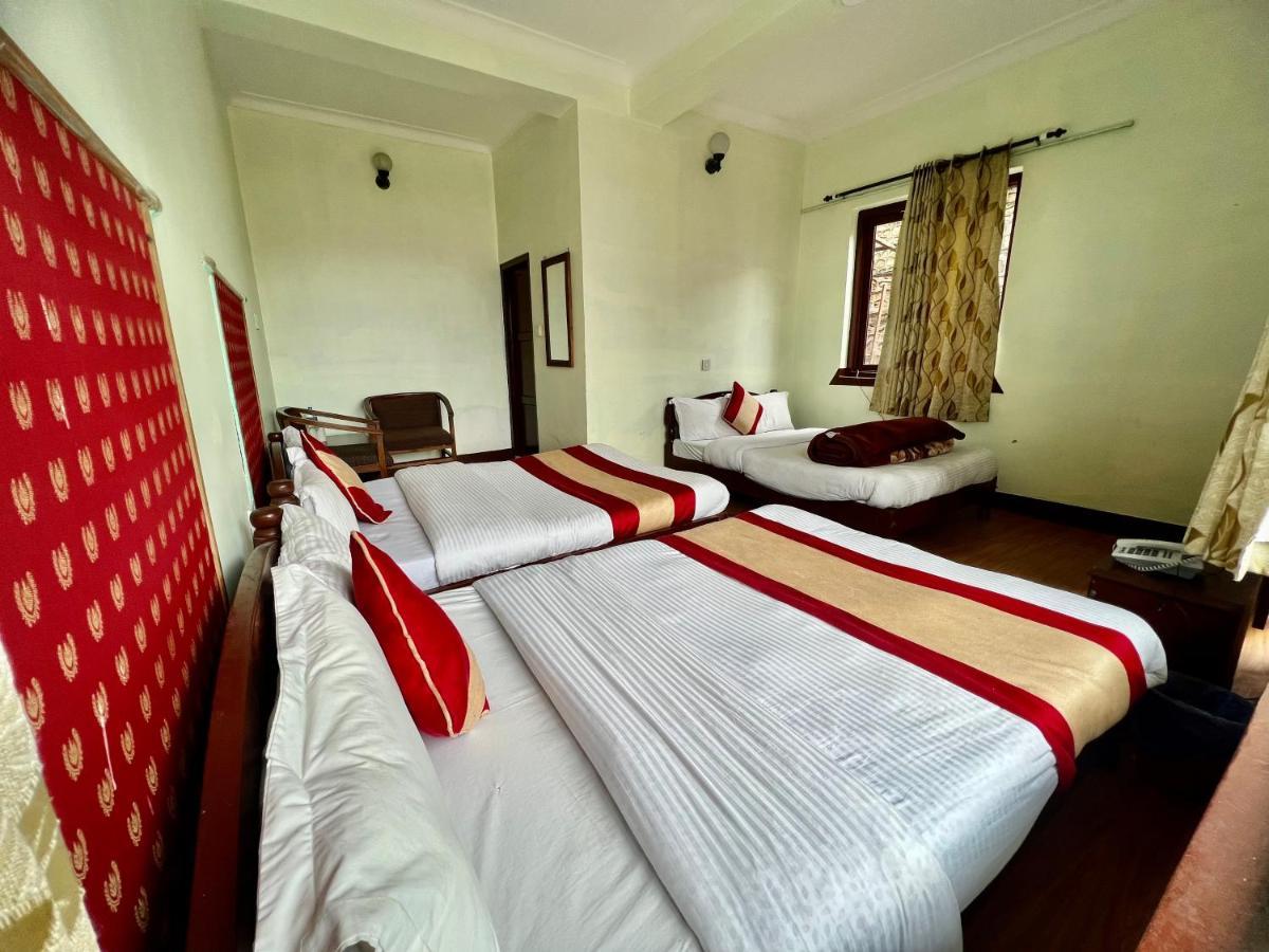 Mount Everest Hotel & Resort Nagarkot Exteriör bild
