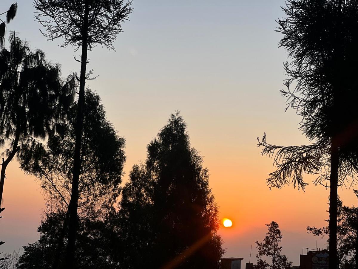 Mount Everest Hotel & Resort Nagarkot Exteriör bild