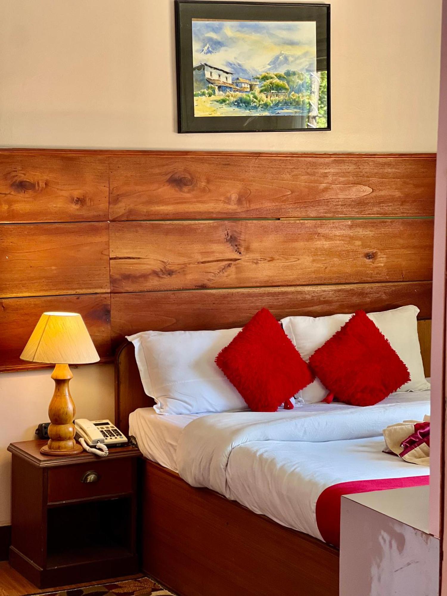 Mount Everest Hotel & Resort Nagarkot Exteriör bild