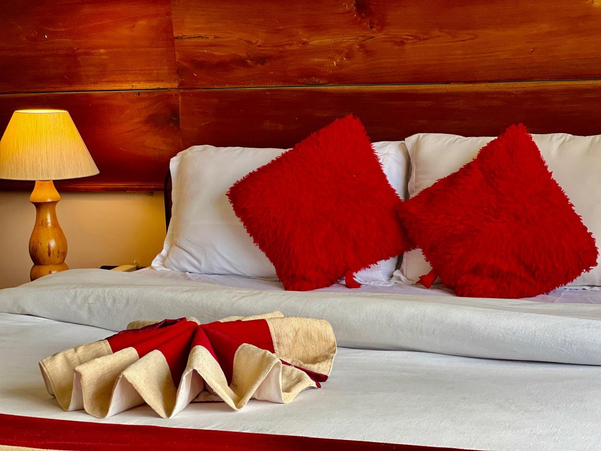 Mount Everest Hotel & Resort Nagarkot Exteriör bild