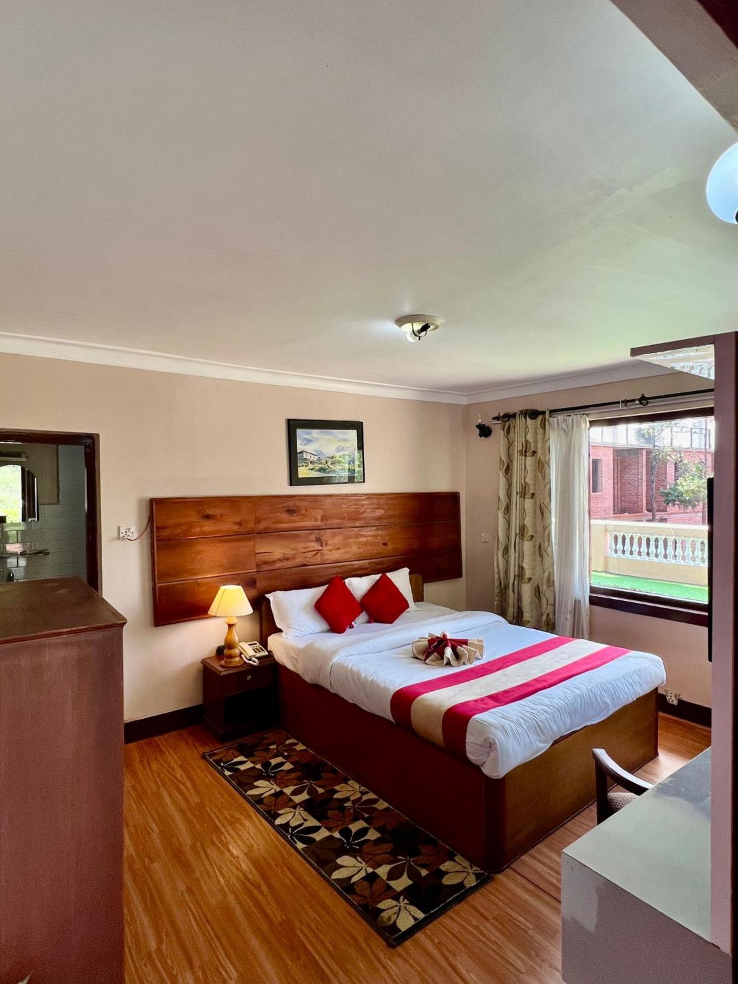 Mount Everest Hotel & Resort Nagarkot Exteriör bild