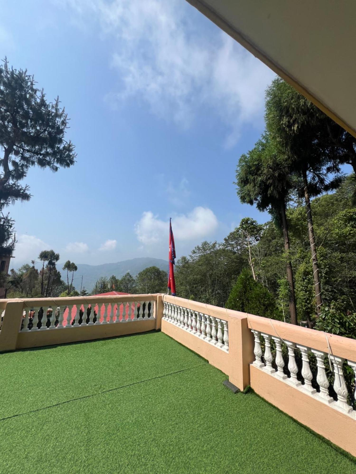 Mount Everest Hotel & Resort Nagarkot Exteriör bild
