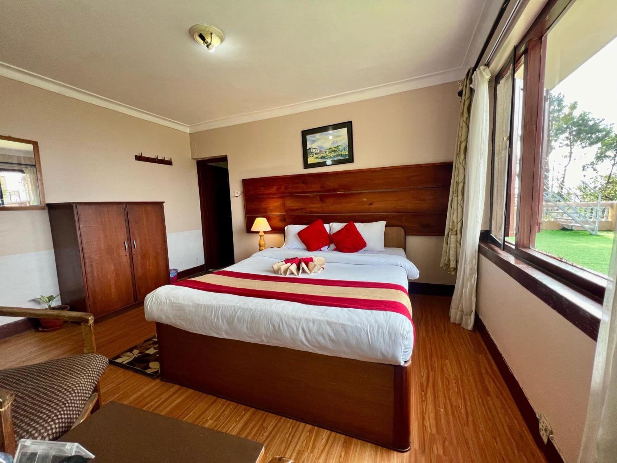 Mount Everest Hotel & Resort Nagarkot Exteriör bild